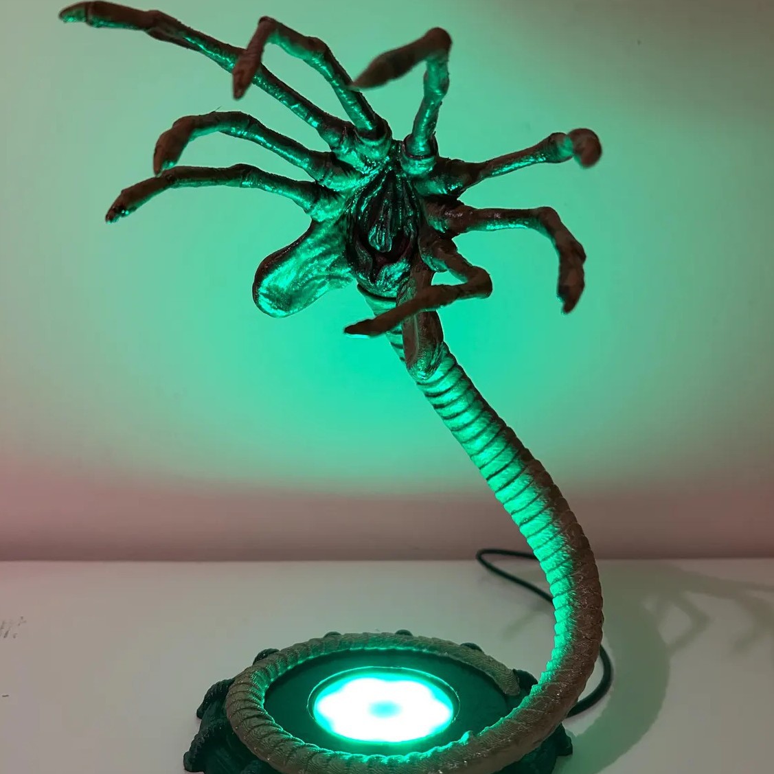 Alien Facehugger Lamp Nightlig - đánh giá và giá Home Lighting And Decor